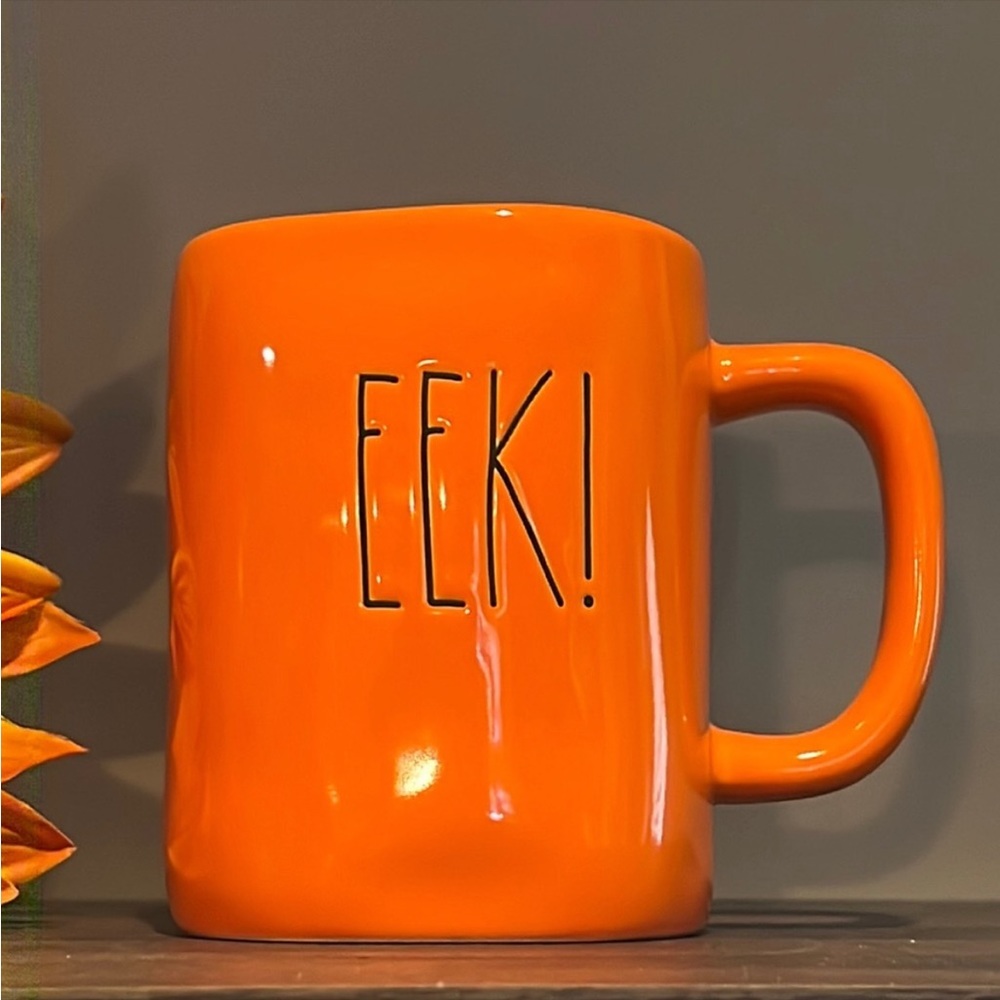 Rae dunn Halloween mug orange eek!